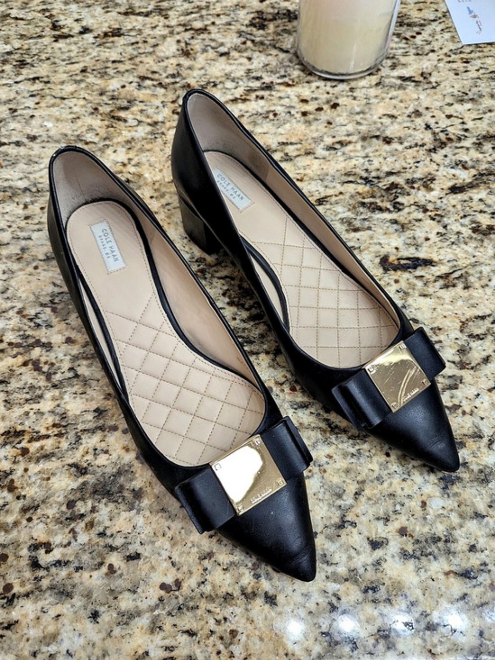 Cole Haan Pointed Toe Bow Heels in Black US 10.5